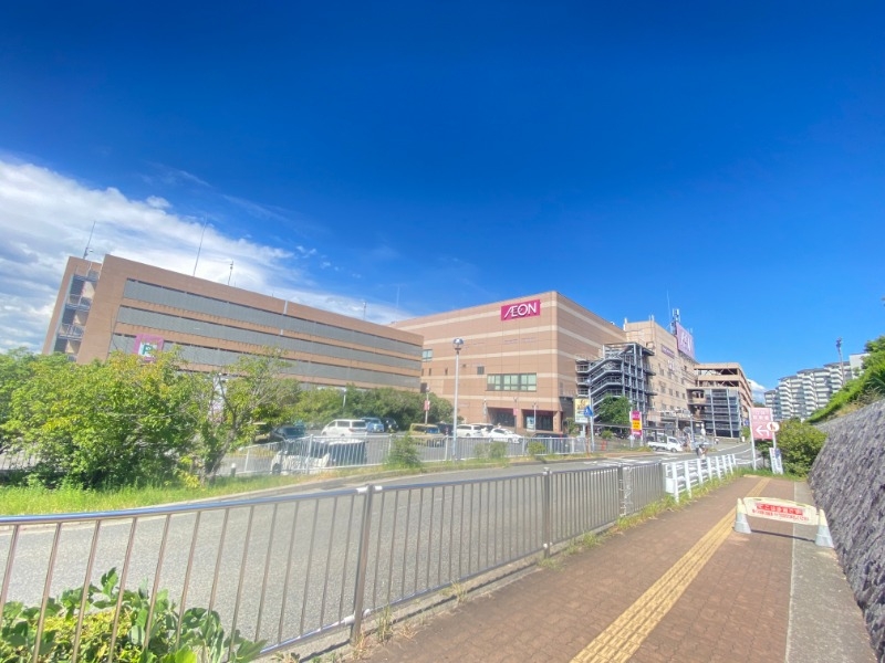 ショッピングセンター　イオンジェームス山店（ショッピングセンター）まで855m