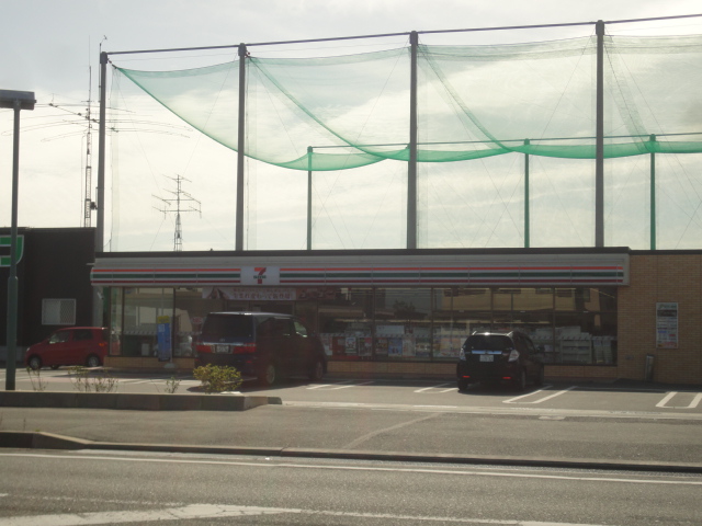 コンビニ　セブンイレブン 浜松東三方町店（コンビニ）まで740m
