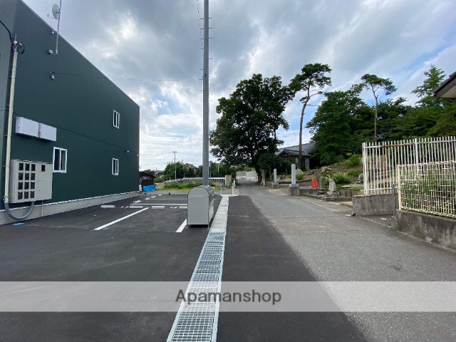 その他　前面道路（その他）まで0m