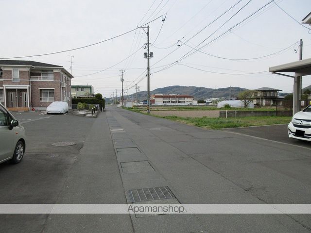 その他　周辺道路（その他）まで0m
