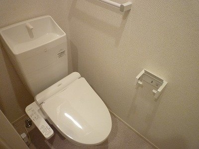 トイレ　落ち着いたトイレです