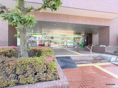コンビニ　ファミリーマート 中之島五丁目店（コンビニ）まで289m