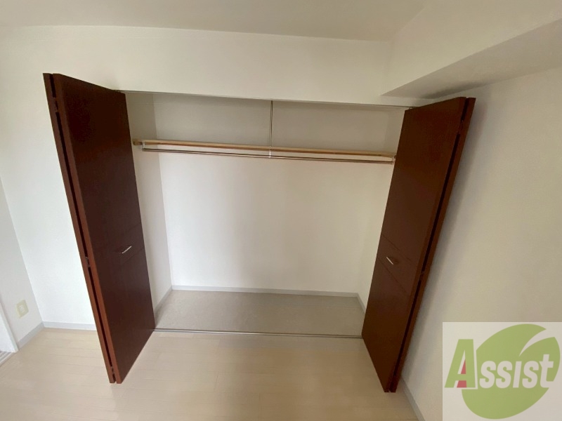 収納　寝室の収納です。部屋がすっきり片付きます。
