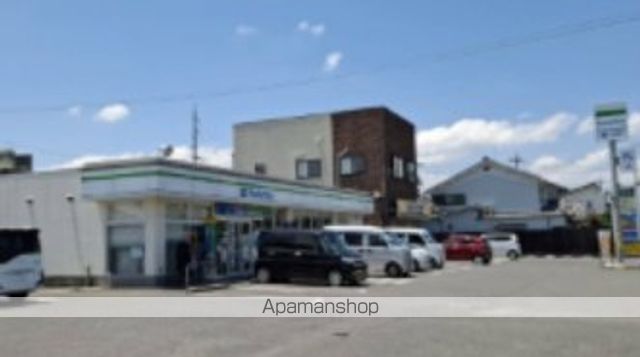 コンビニ　ファミリーマート　橿原小綱町店（コンビニ）まで385m