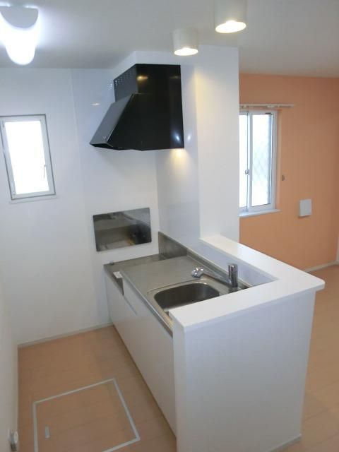 キッチン　※同建物別室設備施工例　現況優先