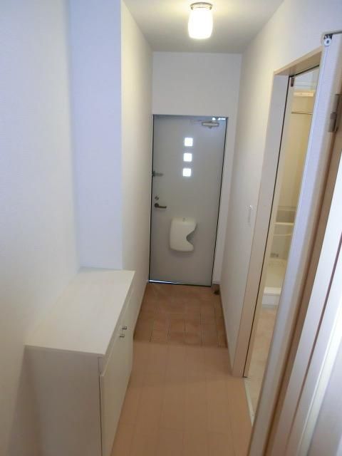 玄関　※同建物別室設備施工例　現況優先
