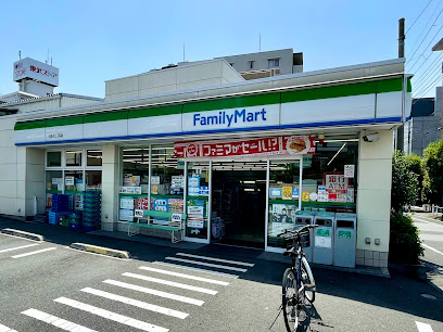 コンビニ　ファミリーマート 小豆沢二丁目店（コンビニ）まで974m