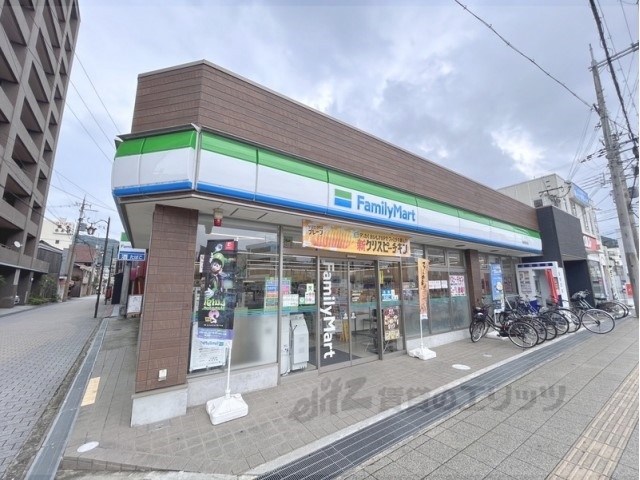 コンビニ　ファミリーマート榛原駅前店（コンビニ）まで850m