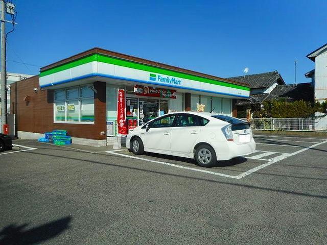 コンビニ　ファミリーマート矢田小南店（コンビニ）まで719m