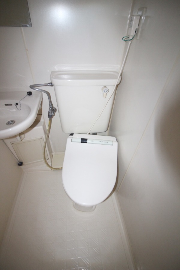 トイレ　トイレ温水洗浄便座