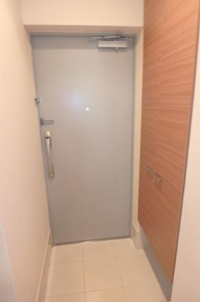 玄関　別号室参照写真☆反転タイプ