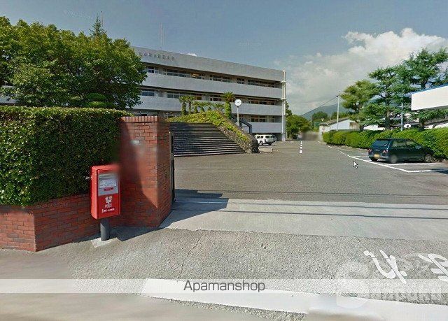 大学・短大　松山東雲女子大学（大学・短大）まで748m