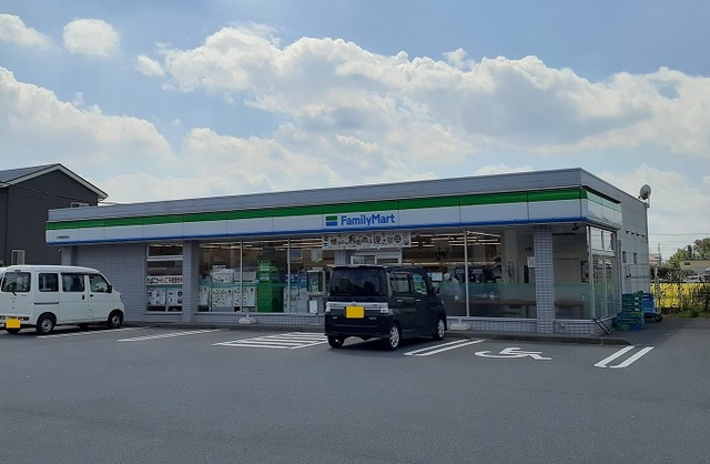 コンビニ　ファミリーマート　大宮西遊馬店（コンビニ）まで750m