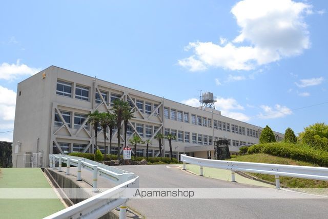 中学校　東広島市立八本松中学校（中学校）まで849m