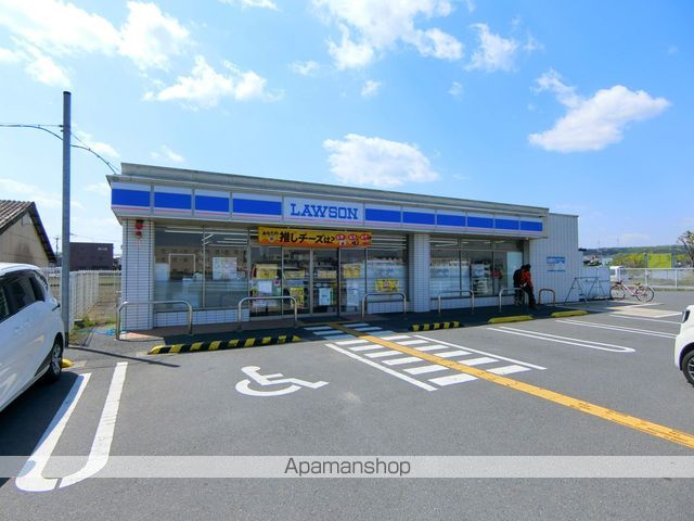コンビニ　ローソン京田辺草内店（コンビニ）まで706m