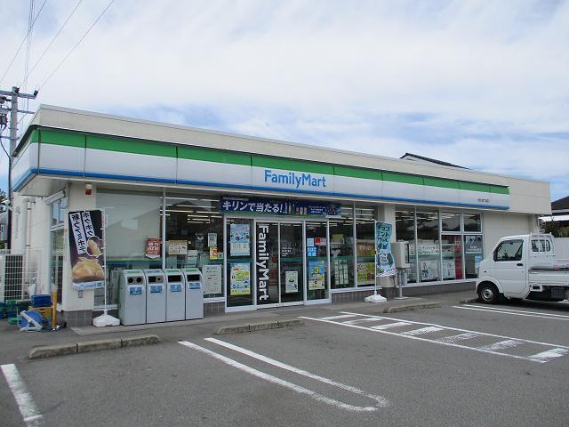 コンビニ　ファミリーマート恒久四丁目店（コンビニ）まで400m