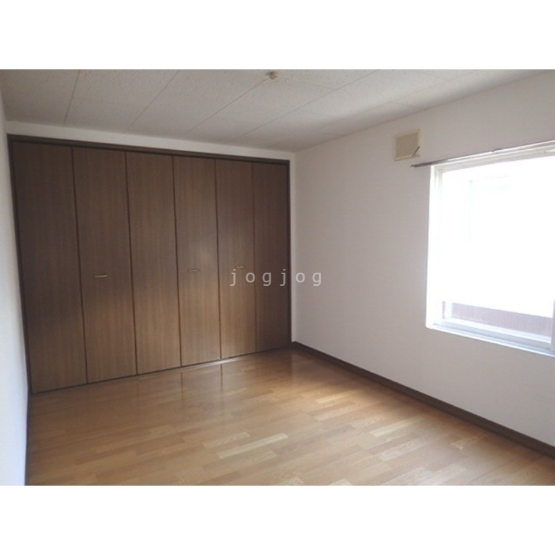 その他部屋・スペース　日当たりの良い明るいお部屋です。
