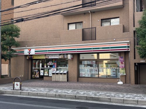 コンビニ　セブンイレブン 吹田垂水町店（コンビニ）まで300m