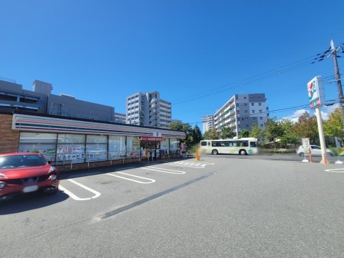 コンビニ　セブンイレブン武庫元町（コンビニ）まで333m