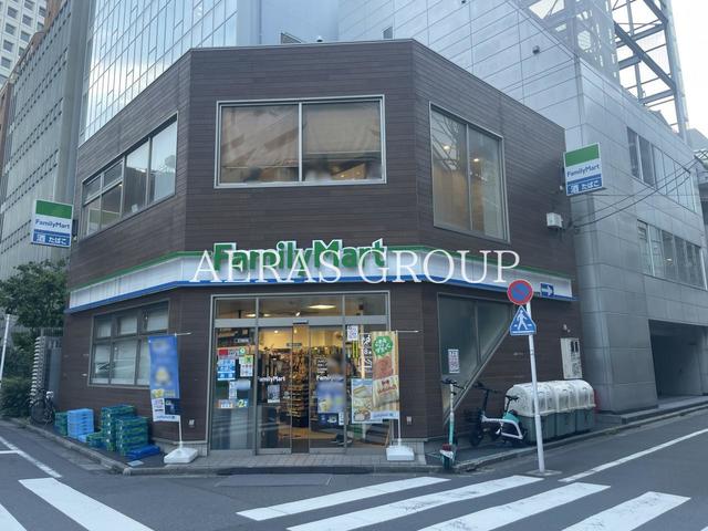 コンビニ　ファミリーマート 渋谷二丁目中央店（コンビニ）まで65m