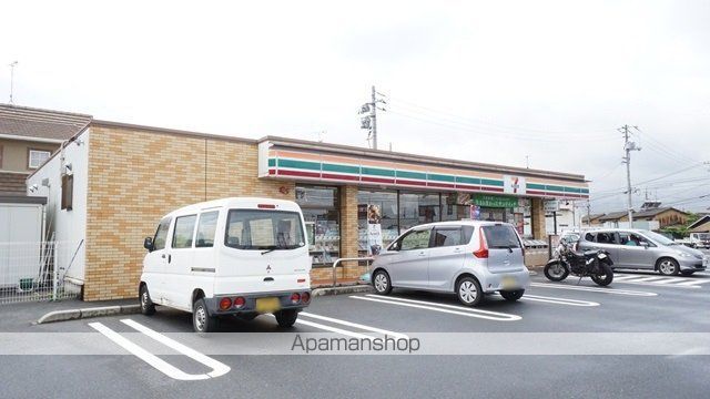 コンビニ　セブンイレブン（コンビニ）まで1554m