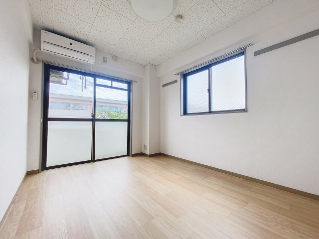 居室・リビング　洋室6帖のお部屋です