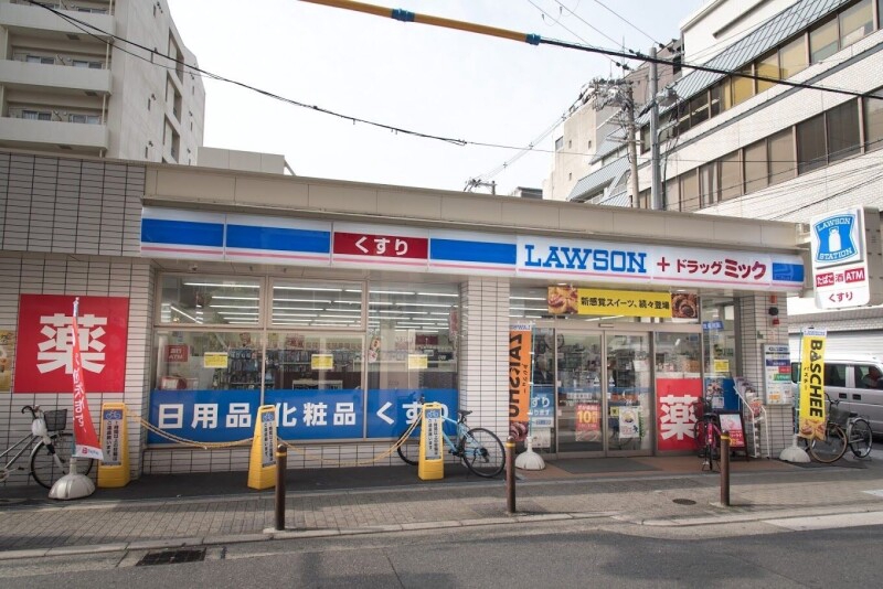 ドラックストア　ローソン＋ドラッグミック西天満四丁目店（ドラッグストア）まで76m