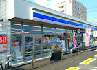 コンビニ　ローソン 鈴鹿白子四丁目店（コンビニ）まで880m