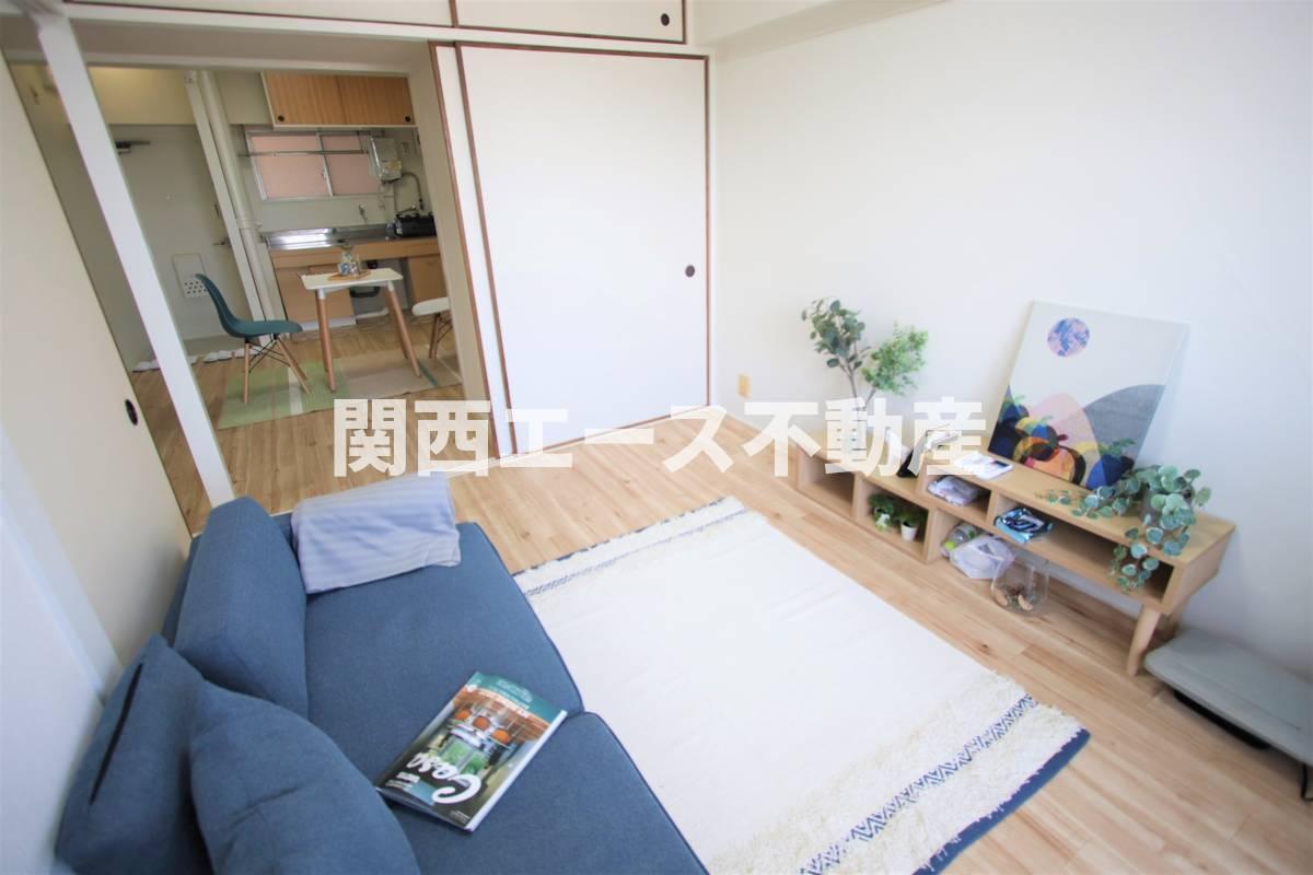 居室・リビング　家具はつきません