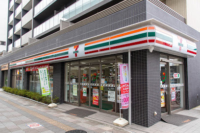 コンビニ　セブンイレブン 扇大橋駅前店（コンビニ）まで939m