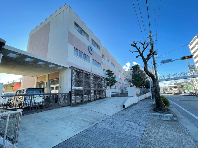 小学校　名古屋市立呼続小学校（小学校）まで738m