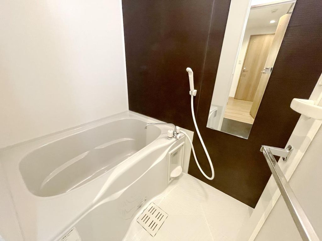バス・シャワールーム　同じタイプの別部屋写真