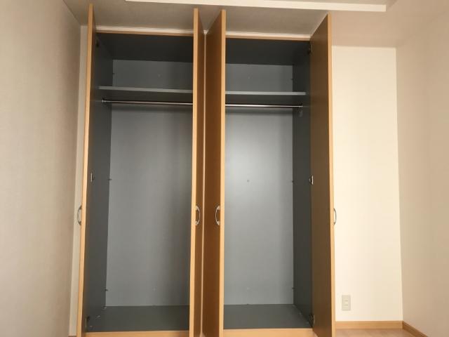 収納　クローゼット