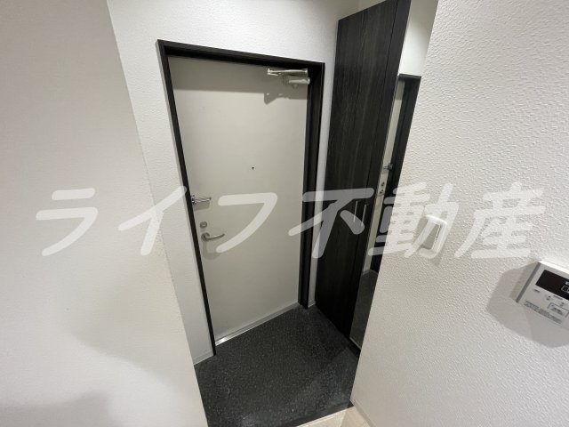 玄関　収納もある玄関です