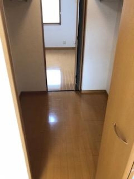 収納　ウォークスルークローゼット