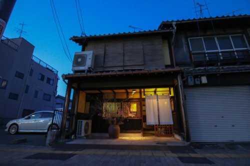 飲食店　右江田（飲食店）まで1466m