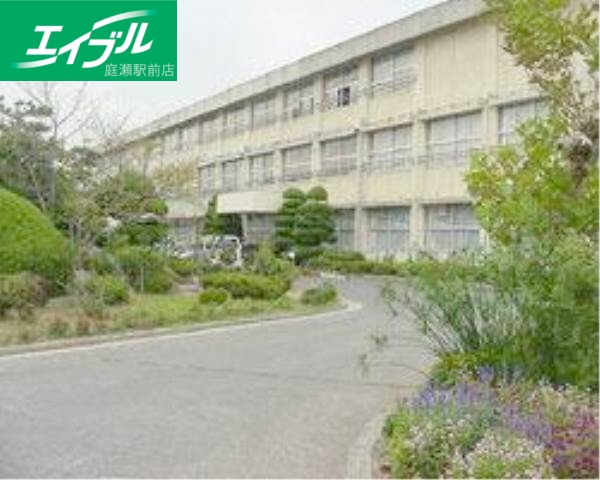 小学校　倉敷市立西阿知小学校（小学校）まで274m