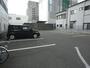 駐車場　駐車場があるので、車を買う予定の方も安心です