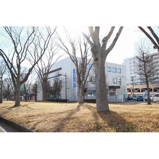 銀行　七十七銀行卸町支店（銀行）まで628m