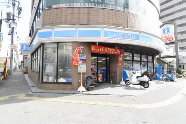 コンビニ　ローソン桜山駅前店（コンビニ）まで304m