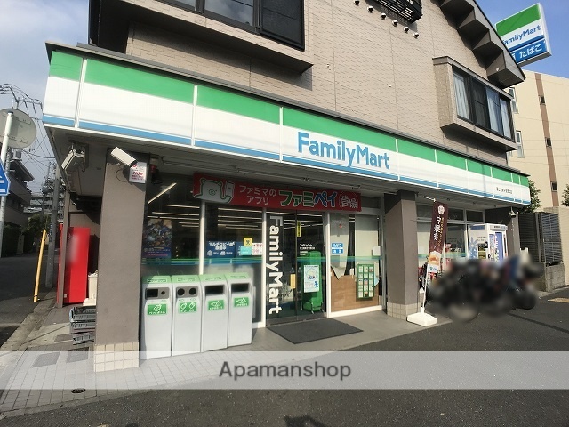 コンビニ　ファミリーマート（コンビニ）まで609m