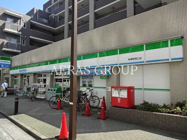 コンビニ　ファミリーマート船堀駅南口店（コンビニ）まで78m