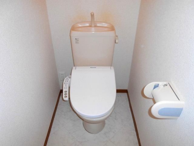 ハイム シンフォニア A・Bのトイレ写真
