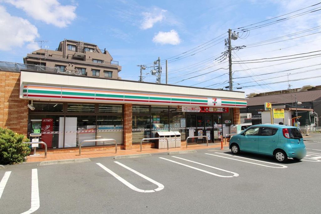 コンビニ　セブン-イレブン 横浜日吉宮前店（コンビニ）まで580m