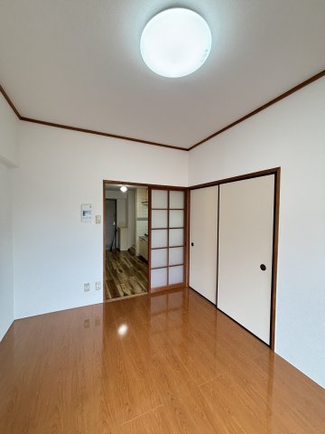 プリムローズ大橋の内装写真