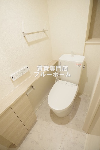 トイレ　温水洗浄便座付きのトイレ！