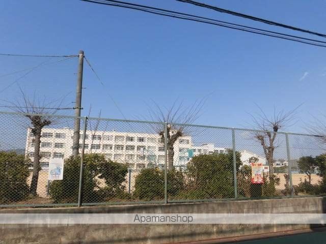 小学校　高槻市立北大冠小学校（小学校）まで550m