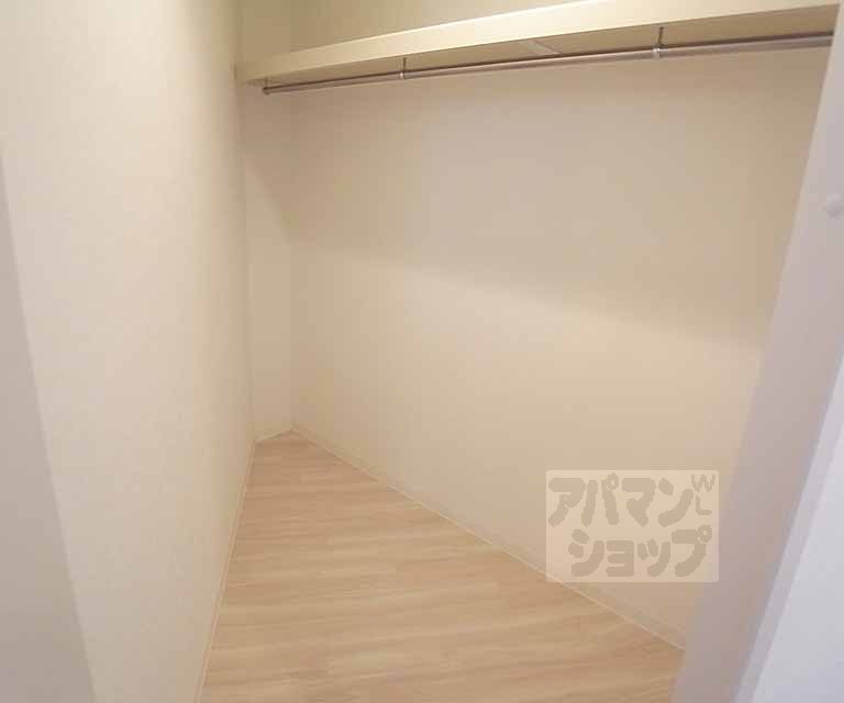 収納　うまく使えばしっかり入りそうです。