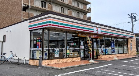 コンビニ　セブン－イレブン　甲西水戸店（コンビニ）まで288m