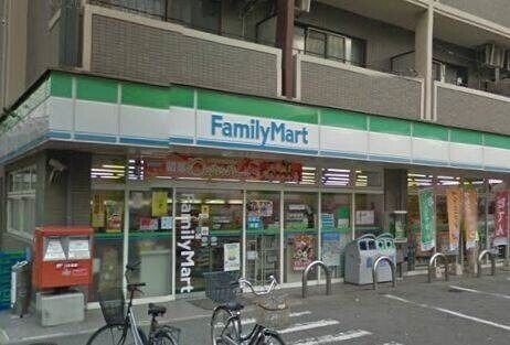 コンビニ　ファミリーマート 西区愛宕1丁目店（コンビニ）まで296m